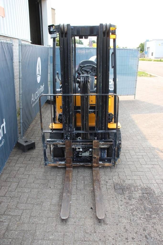 Hyundai 15B-9 Elektro-Gabelstapler 2500 kg 3,3 m