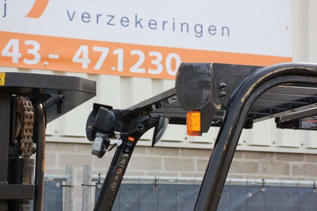 Hyundai 15B-9 Elektro-Gabelstapler 2500 kg 3,3 m