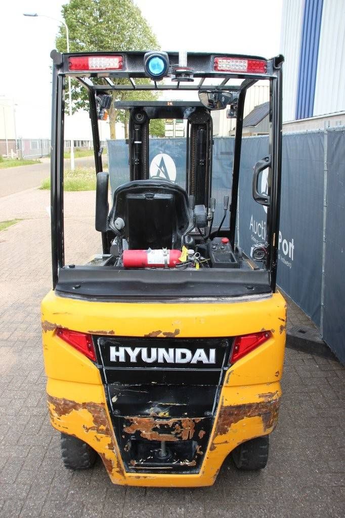 Hyundai 25B-9 Elektro-Gabelstapler 2500 kg 3,3 m 2019