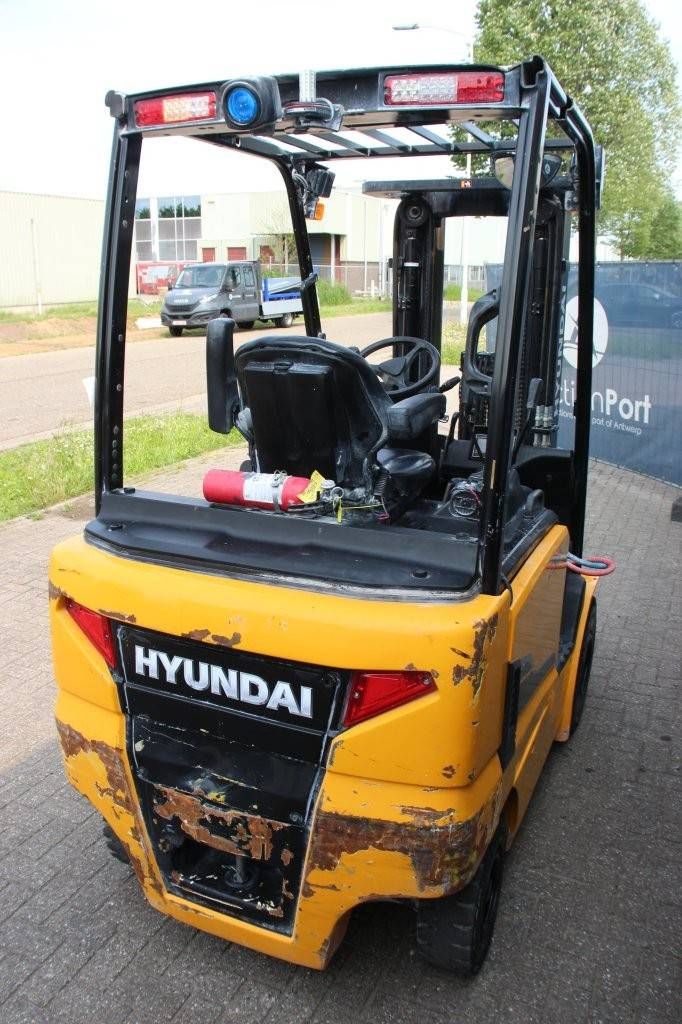 Hyundai 25B-9 Elektro-Gabelstapler 2500 kg 3,3 m 2019
