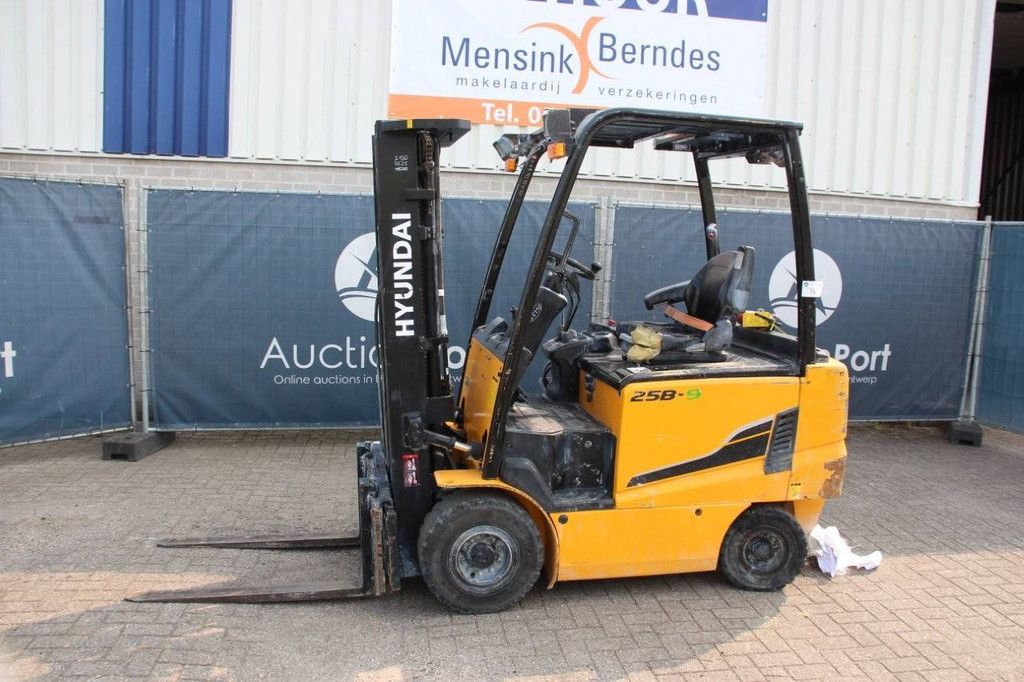 Gabelstapler Hyundai 25B-9 Elektro 2500kg 3,3m 2009