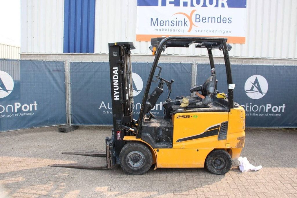 Gabelstapler Hyundai 25B-9 Elektro 2500kg 3,3m 2009