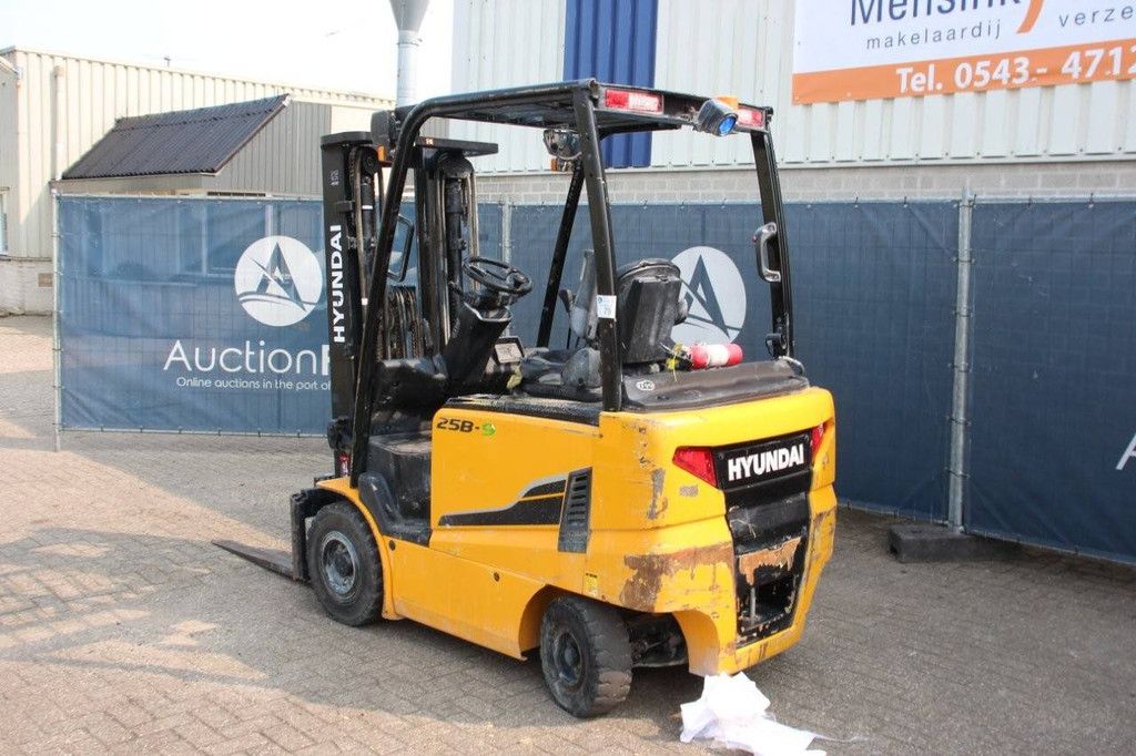 Gabelstapler Hyundai 25B-9 Elektro 2500kg 3,3m 2009