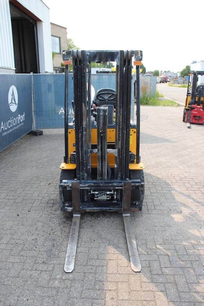 Gabelstapler Hyundai 25B-9 Elektro 2500kg 3,3m 2009