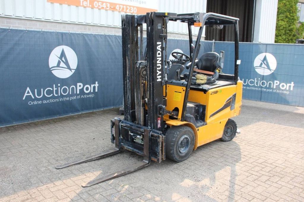 Gabelstapler Hyundai 25B-9 Elektro 2500kg 3,3m 2009