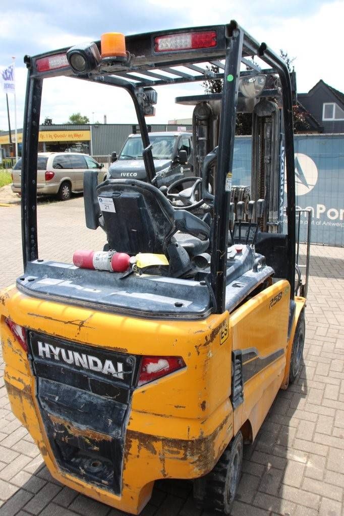 Hyundai 25B-9 Electric Forklift 2500kg 3.3m 2017