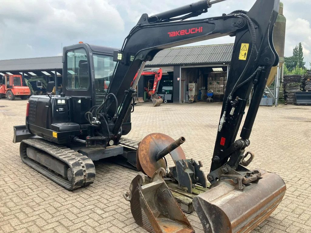 Takeuchi TB 145 Graafmachine Minigraver