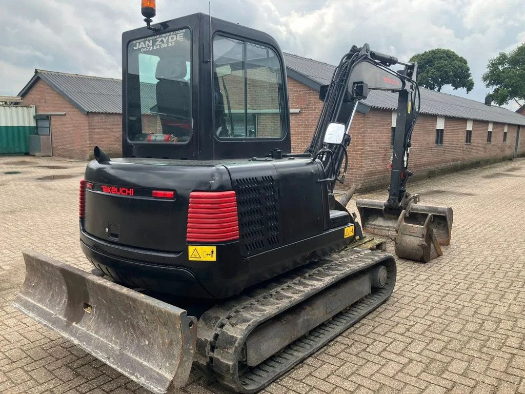 Takeuchi TB 145 Graafmachine Minigraver