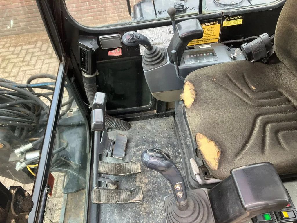Takeuchi TB 145 Graafmachine Minigraver