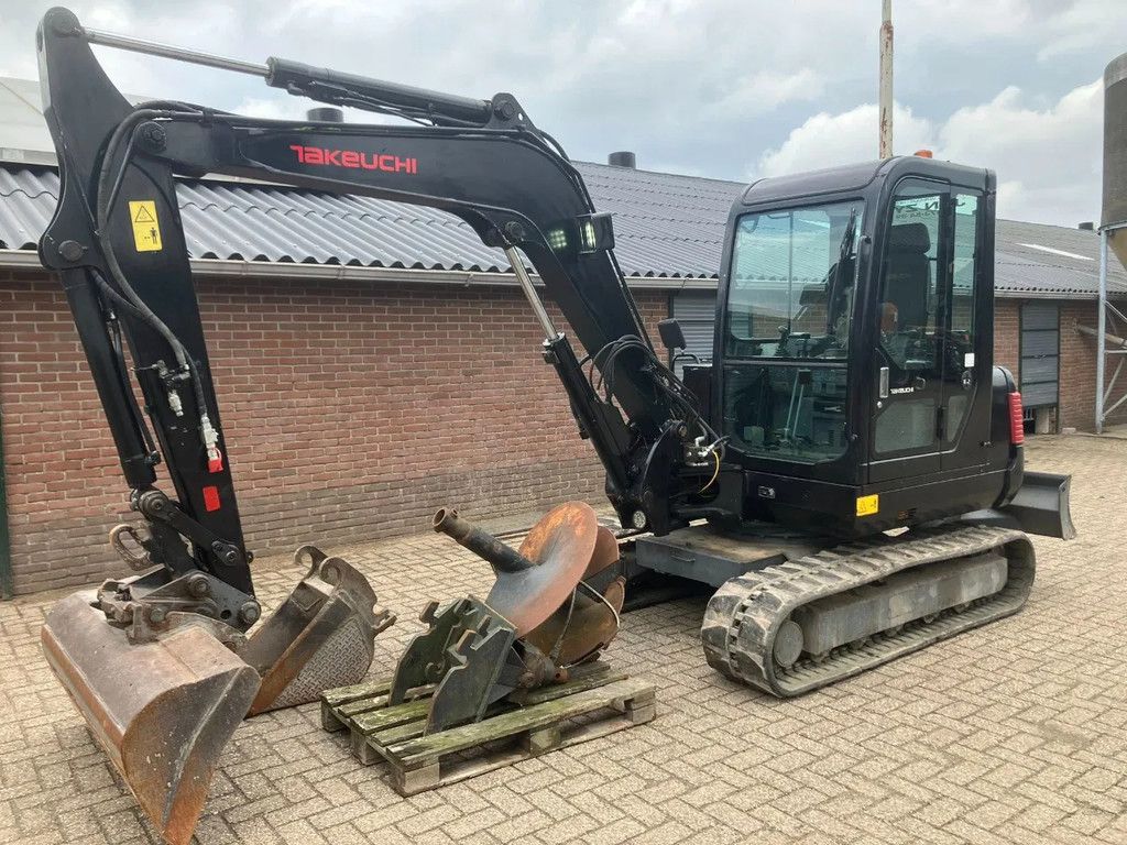 Takeuchi TB 145 Graafmachine Minigraver