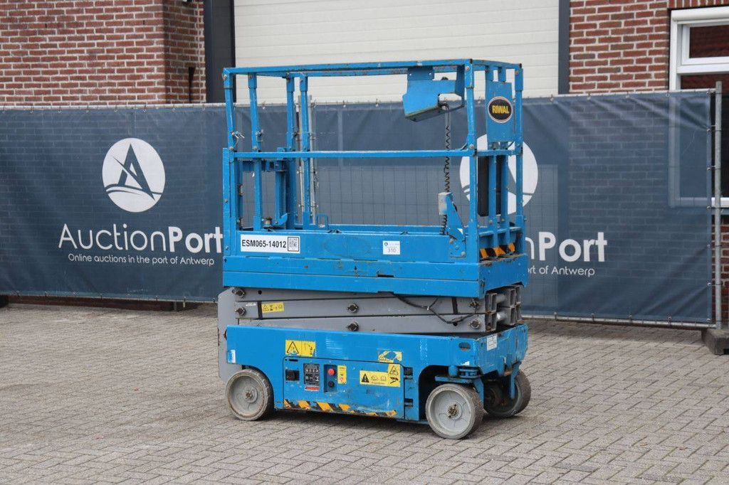 Scissor lift Genie GS1532 Electric 6.6m 2014