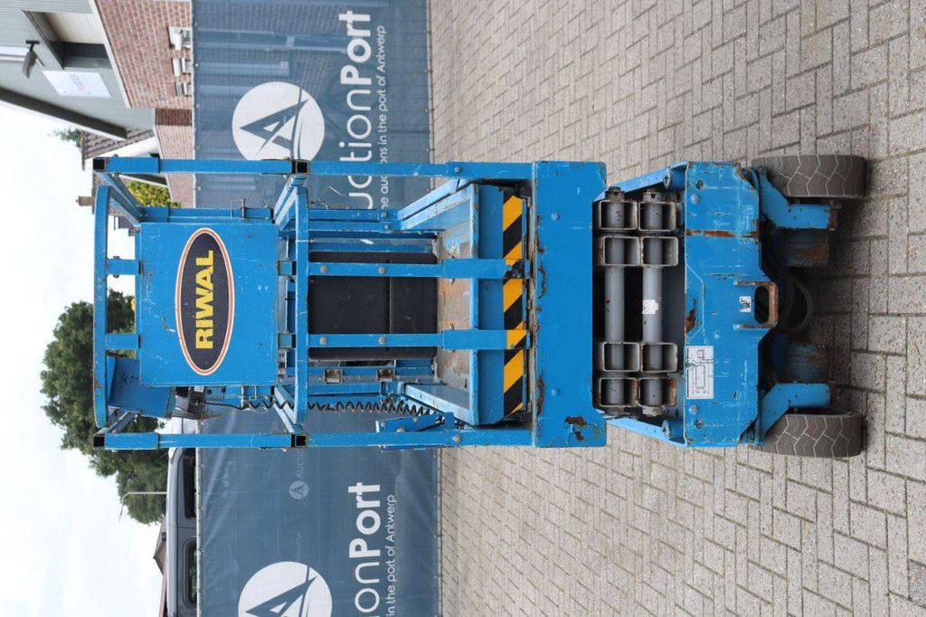 Scissor lift Genie GS1532 Electric 6.6m 2014