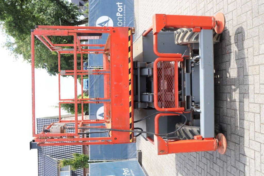 Scherenbühne Skyjack SJ 6832RT Diesel 2013