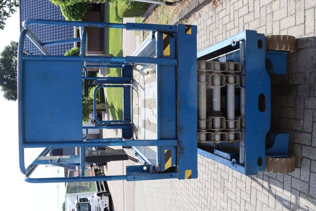 Scissor Lift Genie GS-2646 Electric 9.92 1999