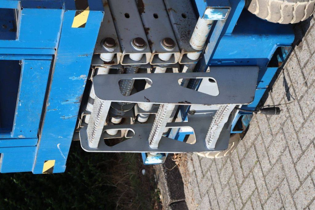 Scissor Lift Genie GS-2646 Electric 9.92 1999