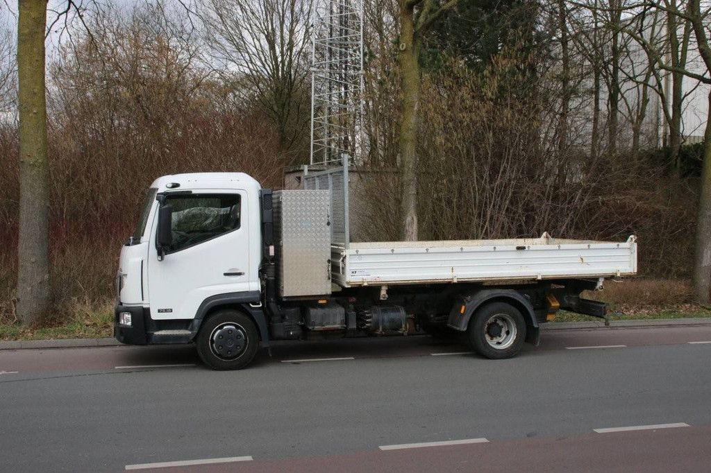 Platte laadbak (vrachtwagen) Nissan NT500 Diesel