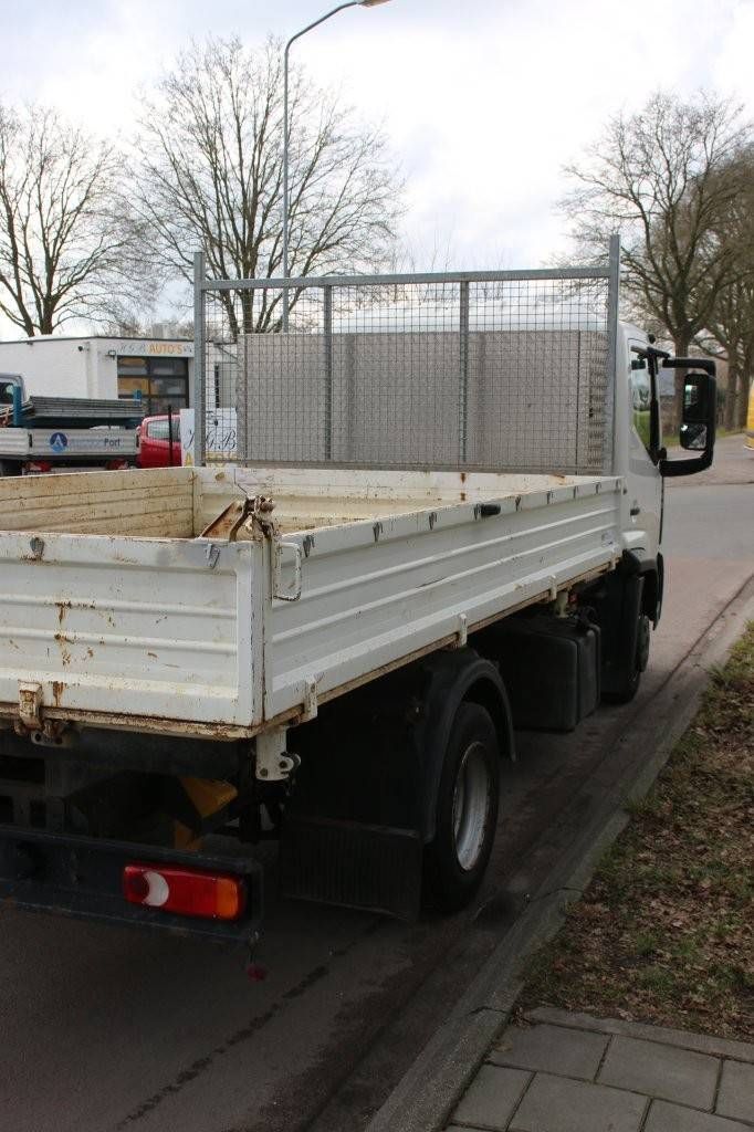 Platte laadbak (vrachtwagen) Nissan NT500 Diesel