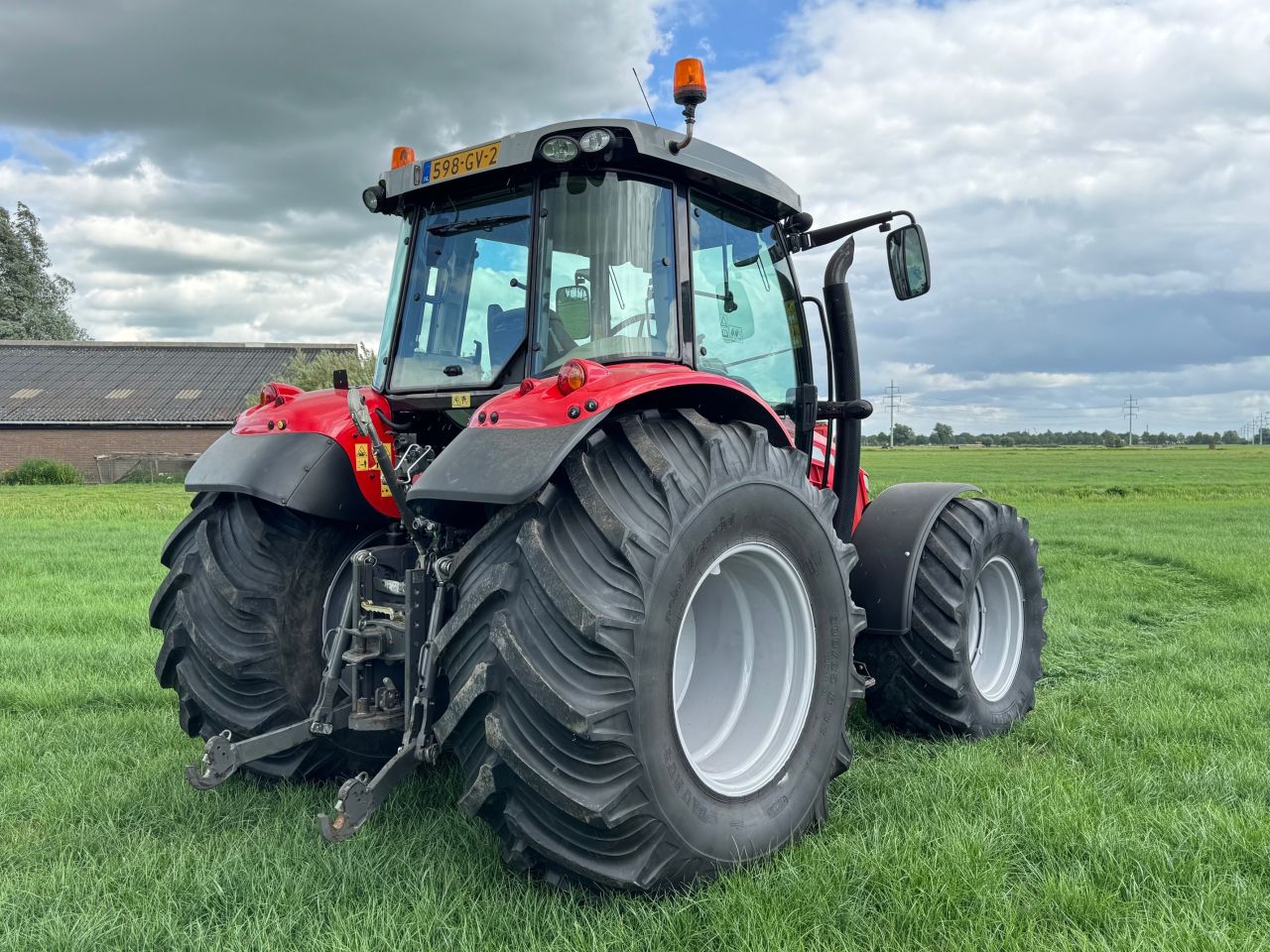 Massey Ferguson 5609 Dyna-4