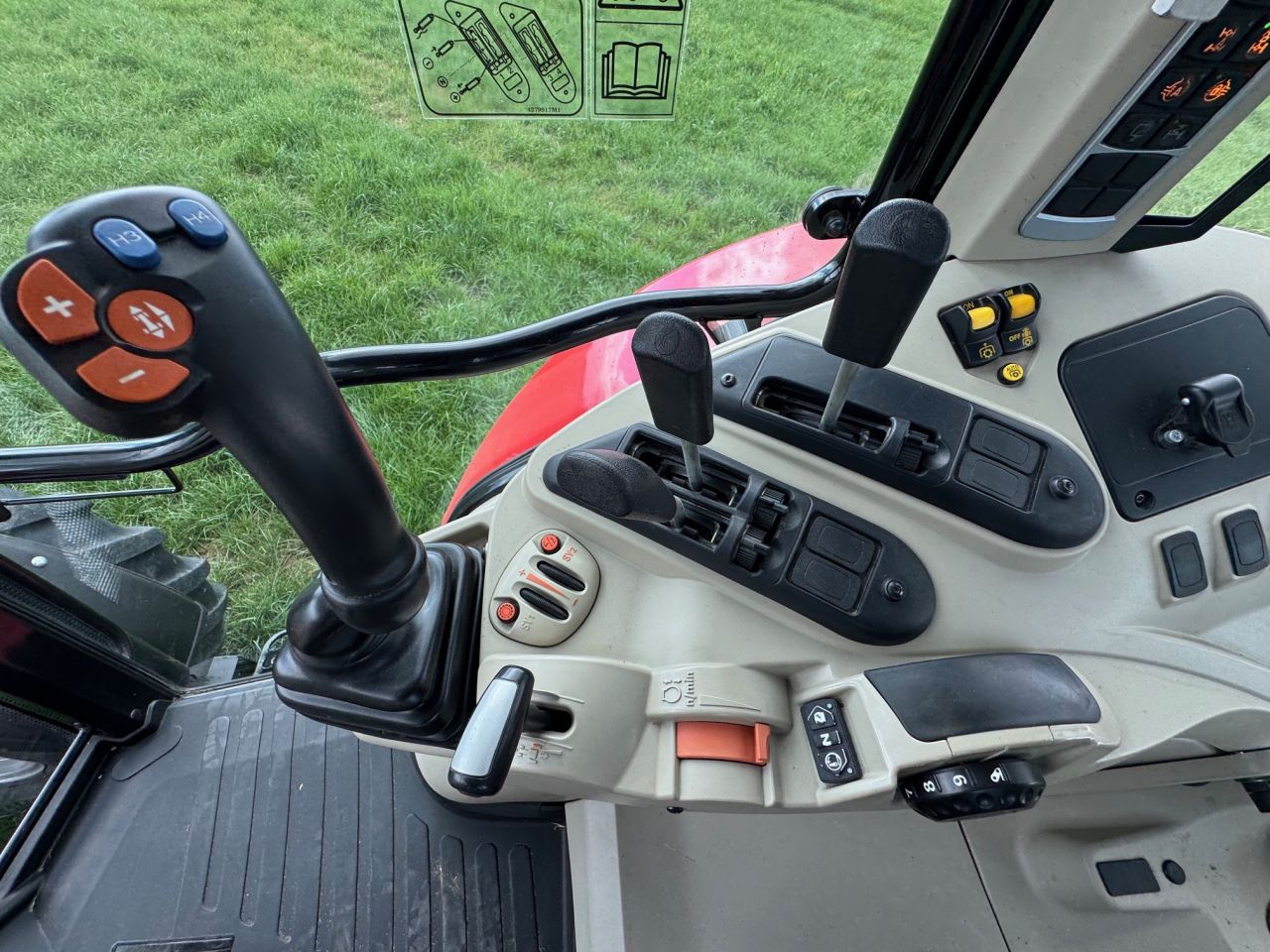 Massey Ferguson 5609 Dyna-4