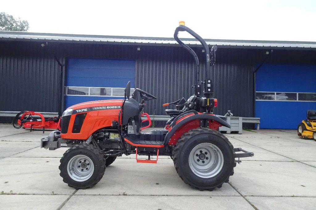 Tafe Compact trekker 6028H