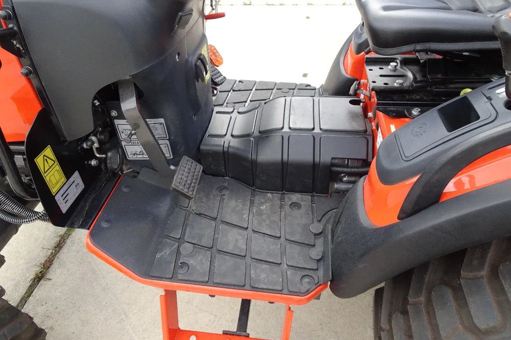 Tafe Compact trekker 6028H