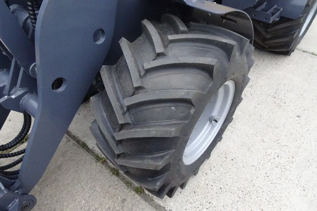 Eurotrac W12CS met cabine