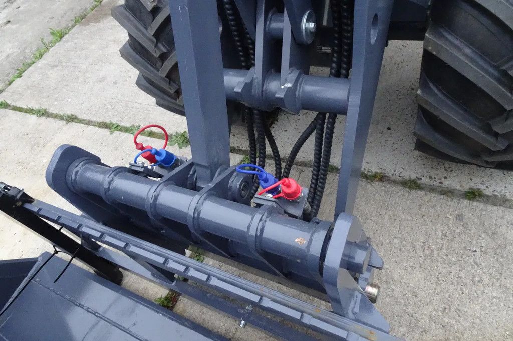 Eurotrac W12CS met cabine