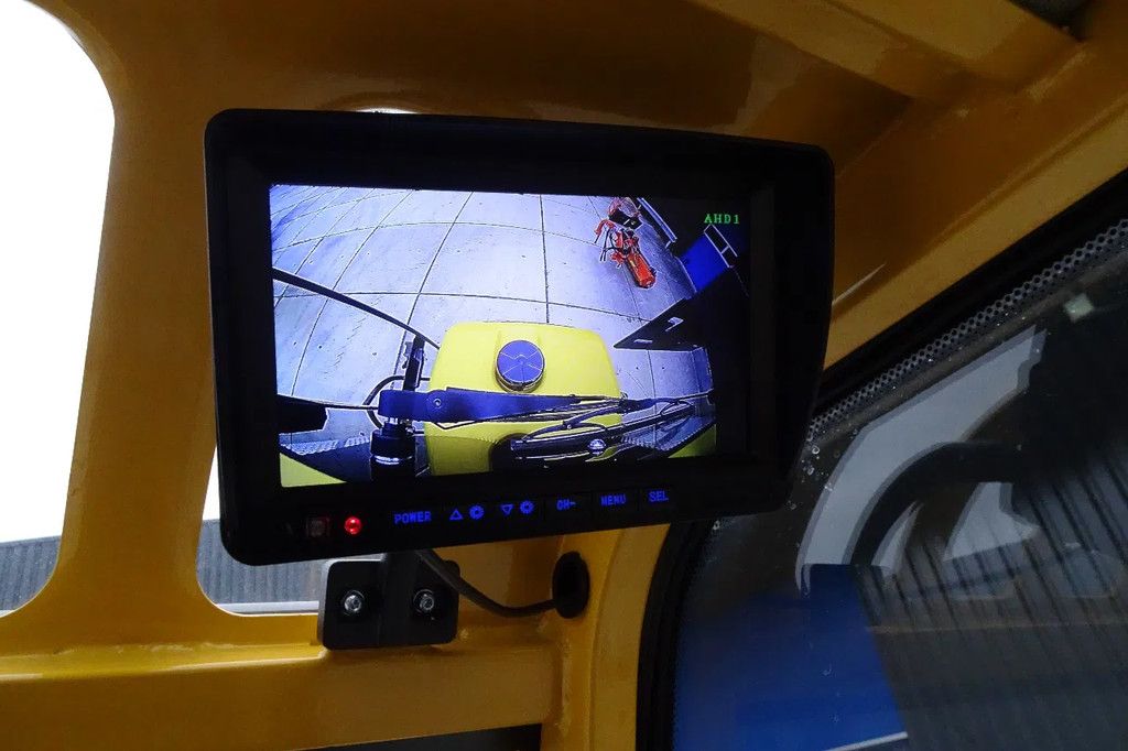 Eurotrac W12CS met cabine