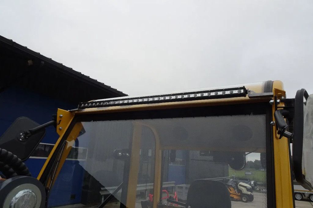 Eurotrac W12CS met cabine