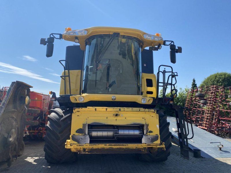 New Holland CR 980