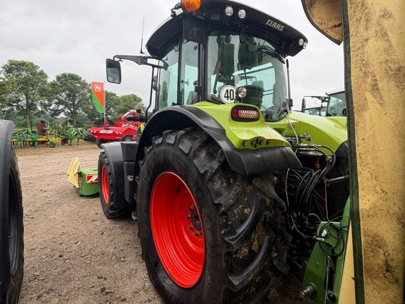 Claas Arion 620