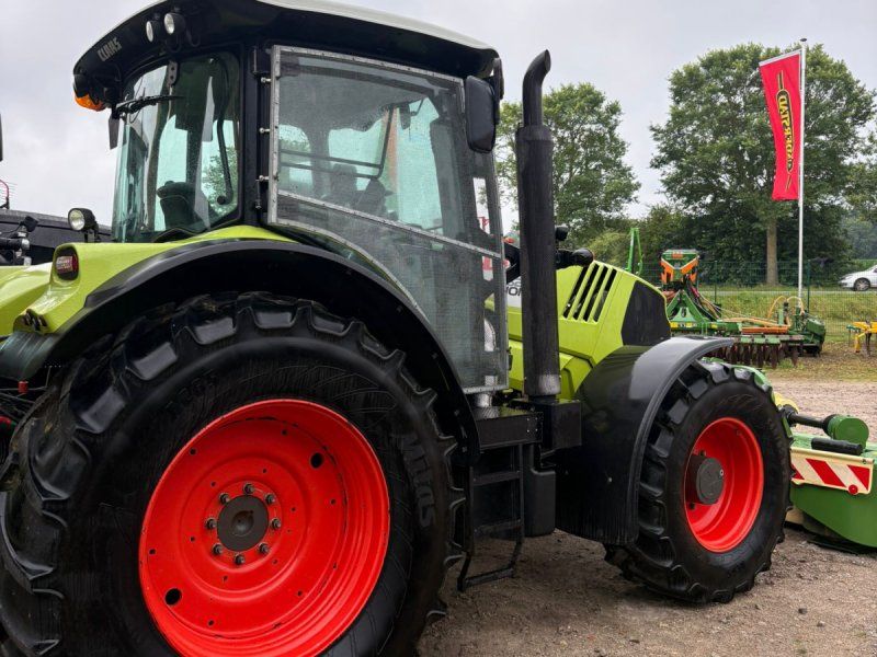 Claas Arion 620
