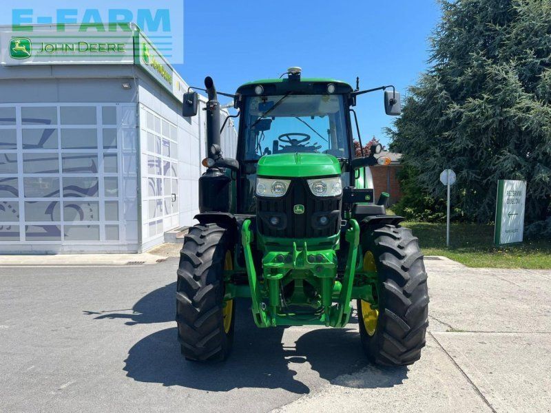 John Deere 6110M
