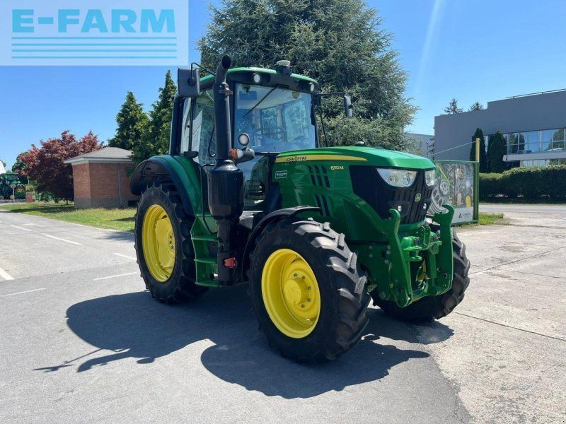 John Deere 6110M