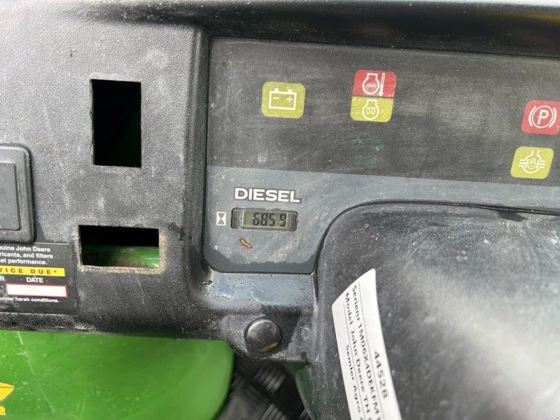 John Deere GATOR 6X4