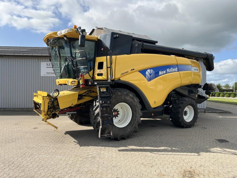 New Holland CX 8070