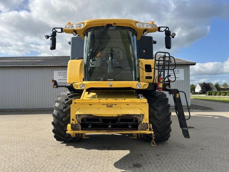 New Holland CX 8070