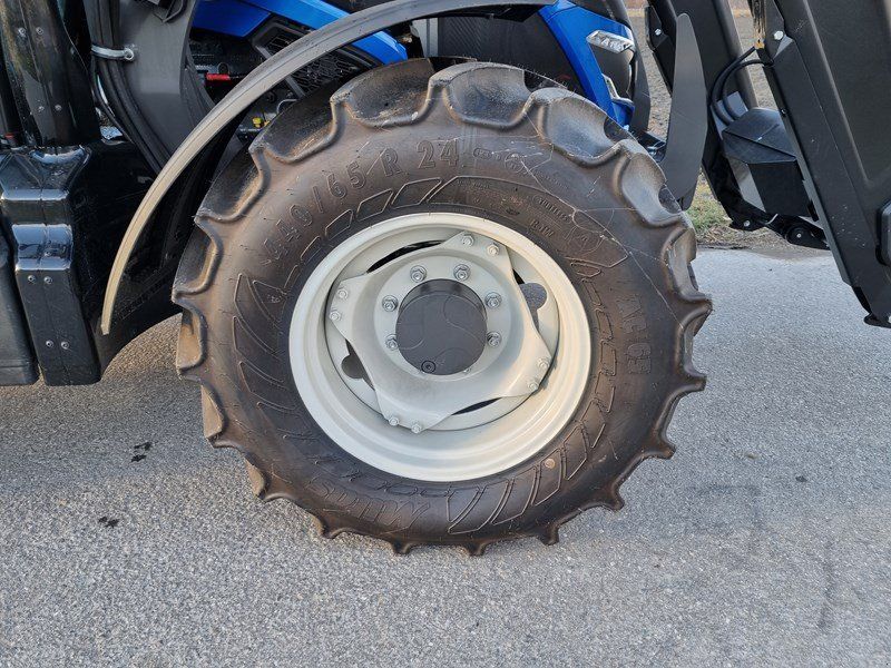 Valtra A 115