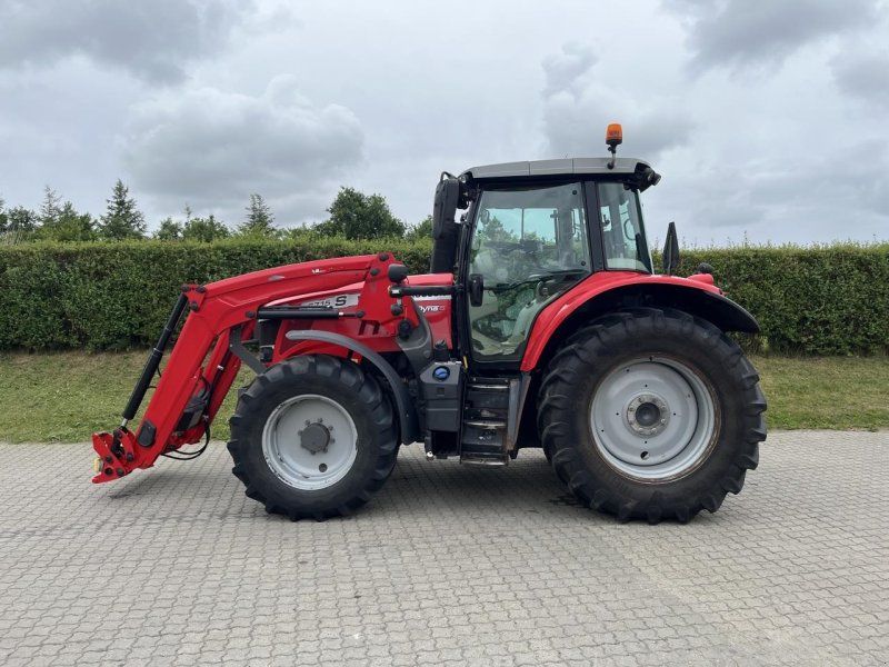 Massey Ferguson 6715S DYNA 6 EF