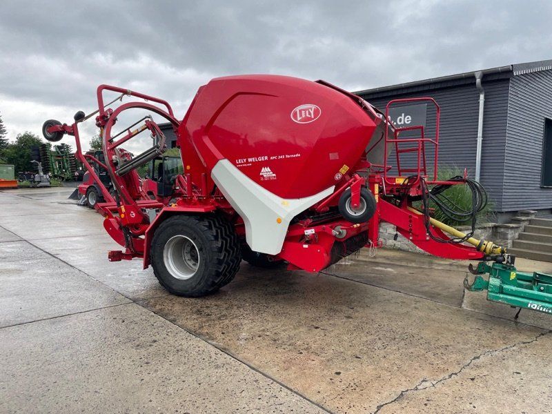 Welger LELY RPC 245 Tornado