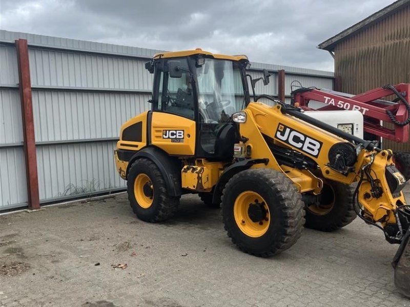 JCB TM220
