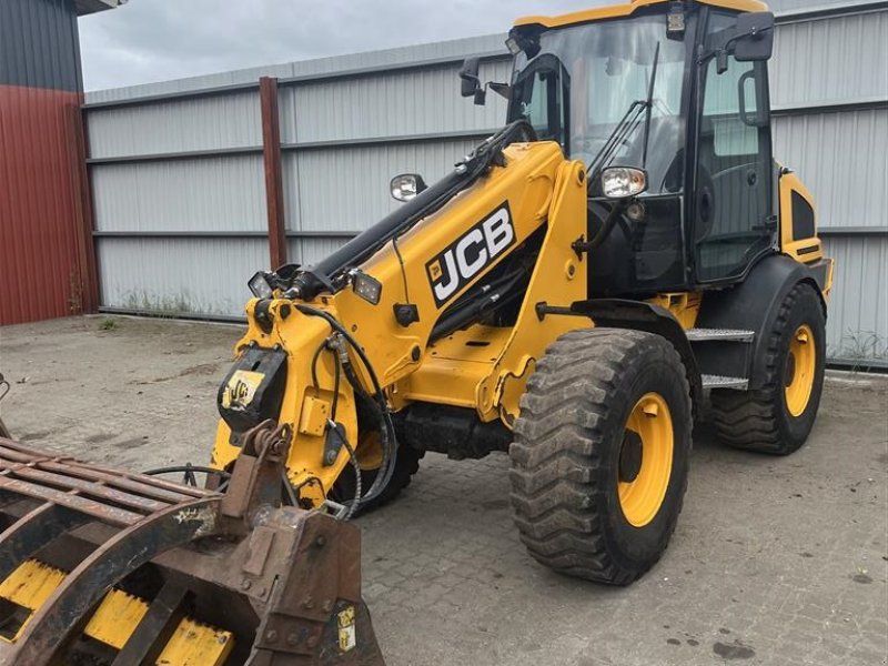 JCB TM220
