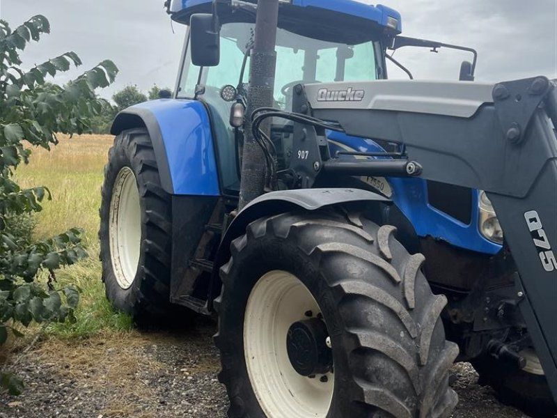 New Holland T7550