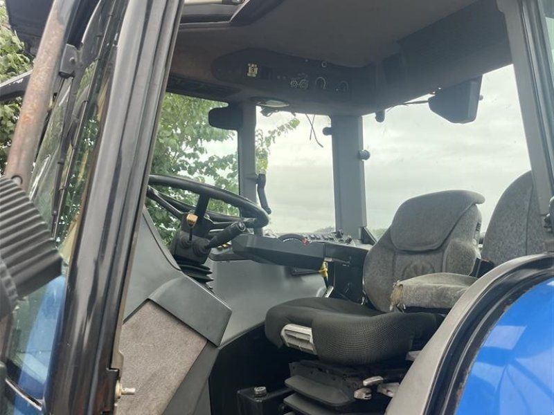 New Holland T7550