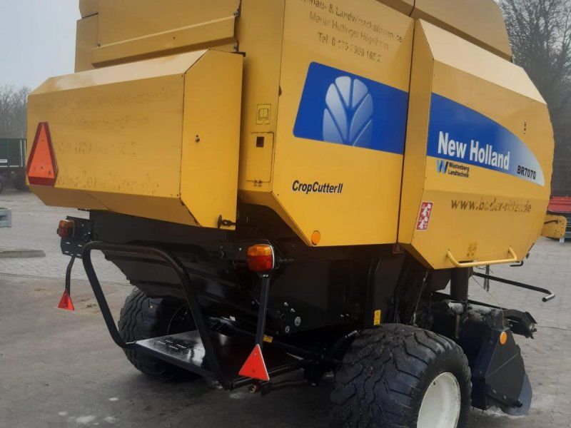 New Holland BR 7070