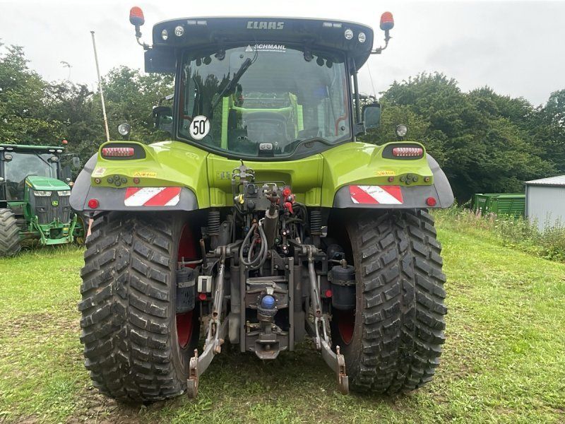 Claas Arion 530