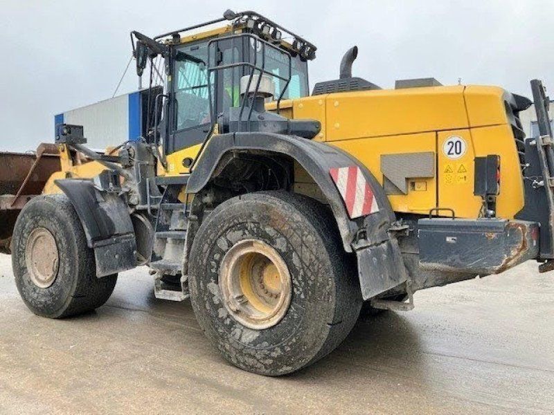 Komatsu WA 380--8E0