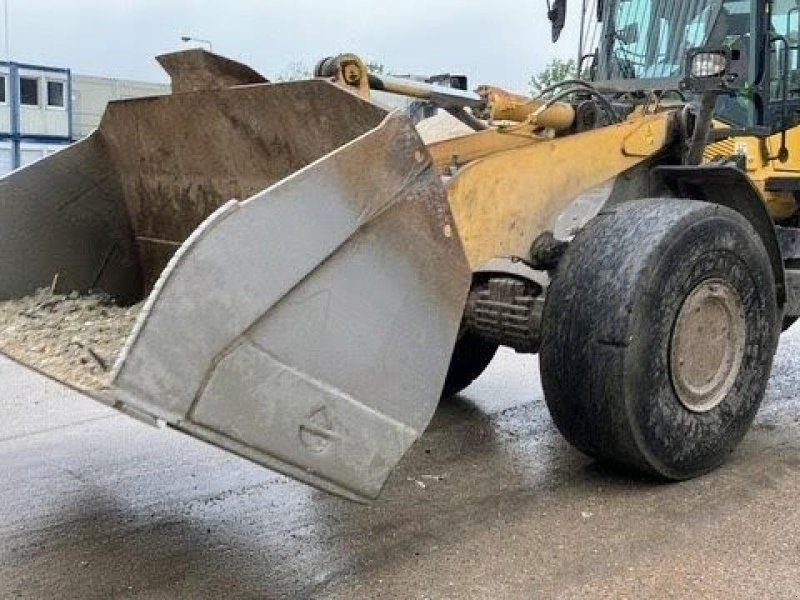 Komatsu WA 380--8E0