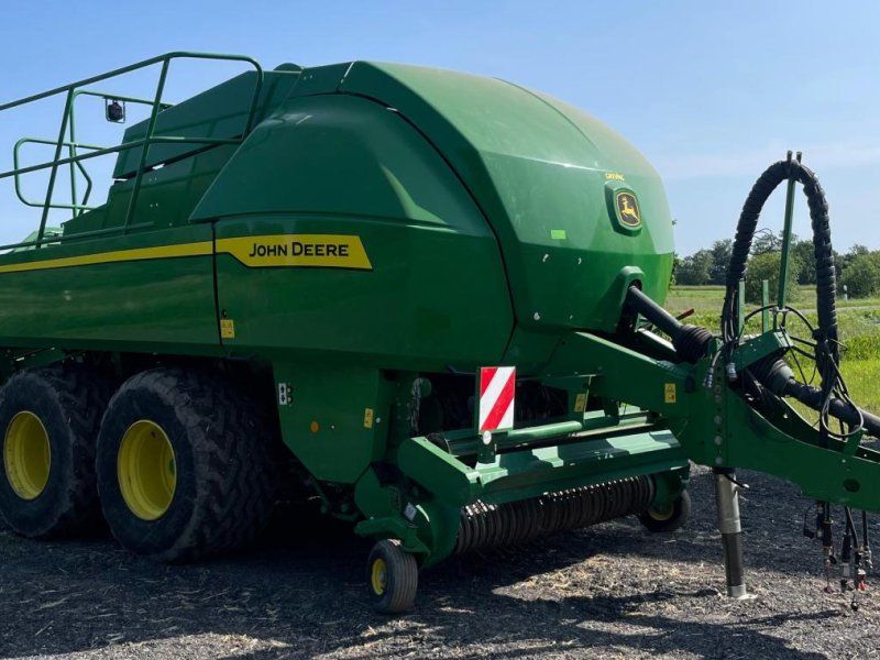 John Deere L624