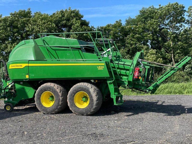 John Deere L624